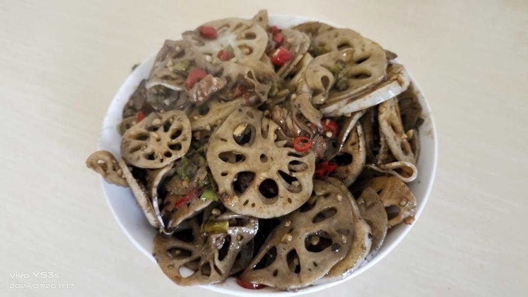 小炒藕片｜简单快手家常菜