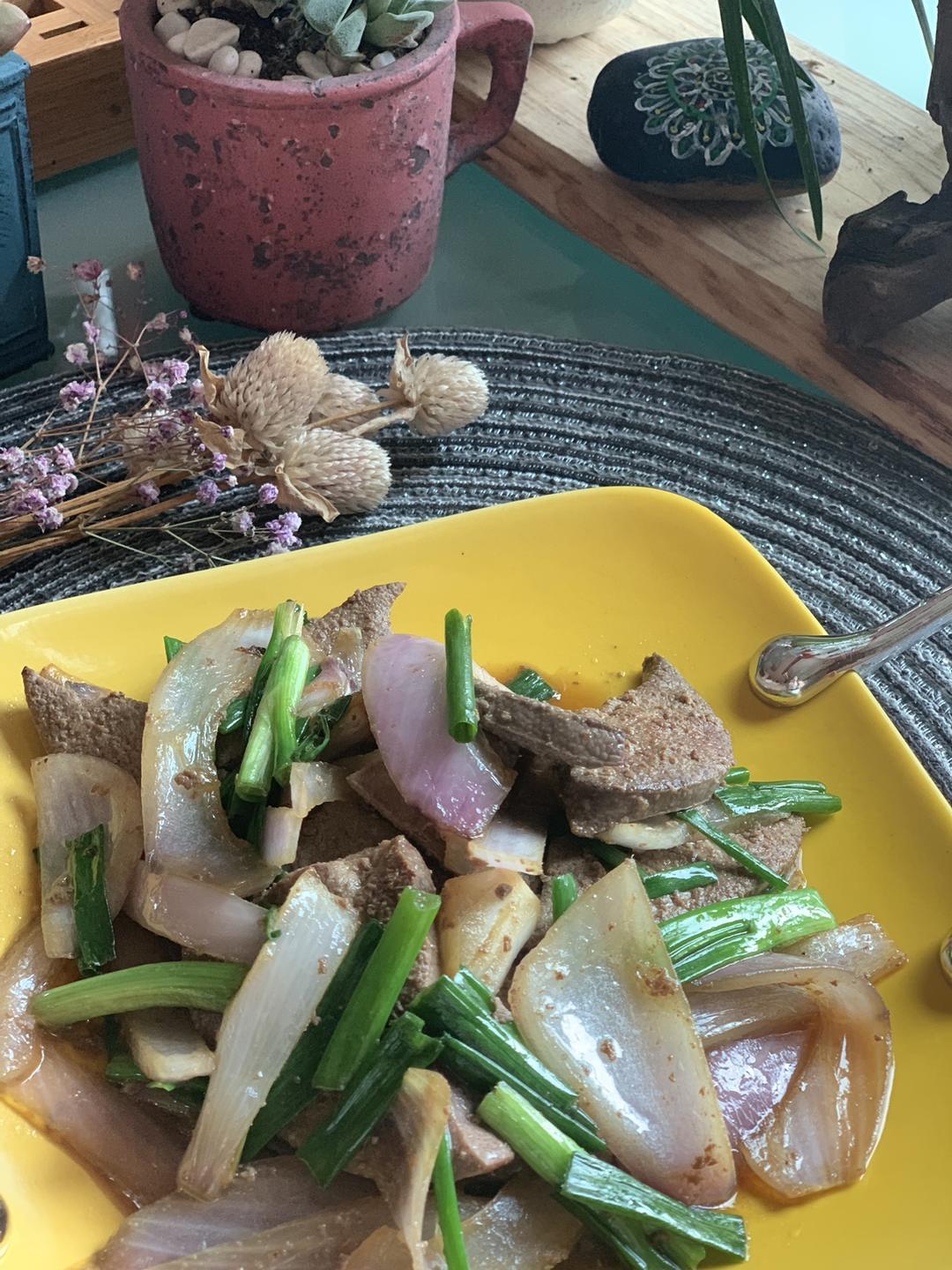 瘦身餐—嫩炒猪肝的做法