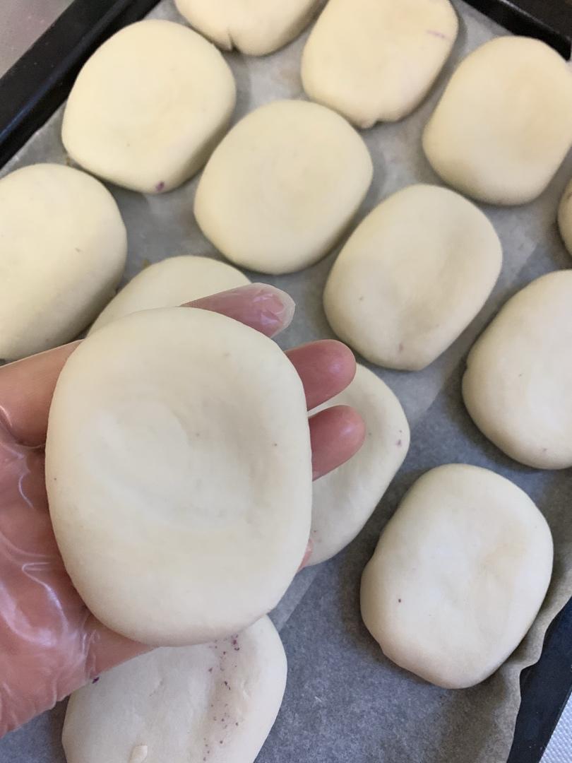 酥到掉渣渣的紫薯老婆饼