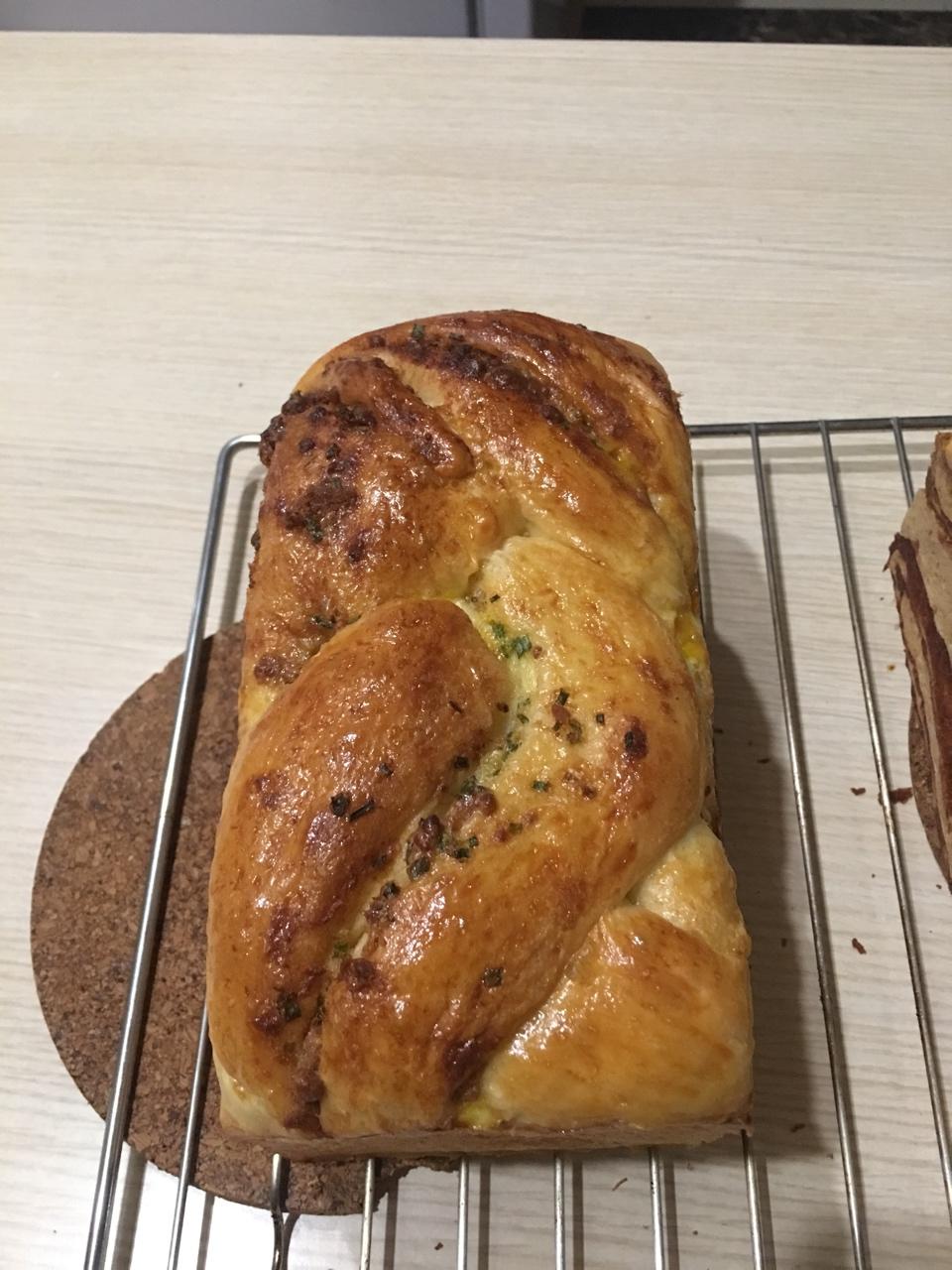香葱肉松手撕吐司