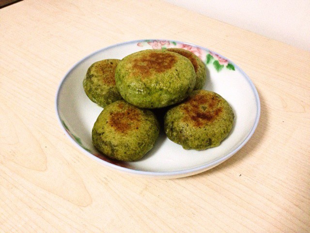 王洛堇做的香椿馅饼