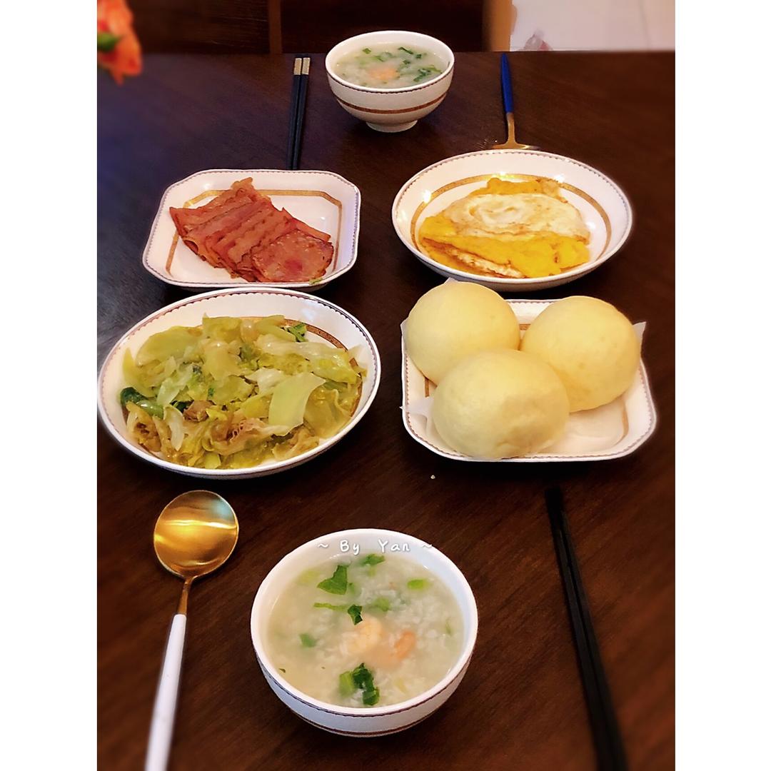 学生早餐记录