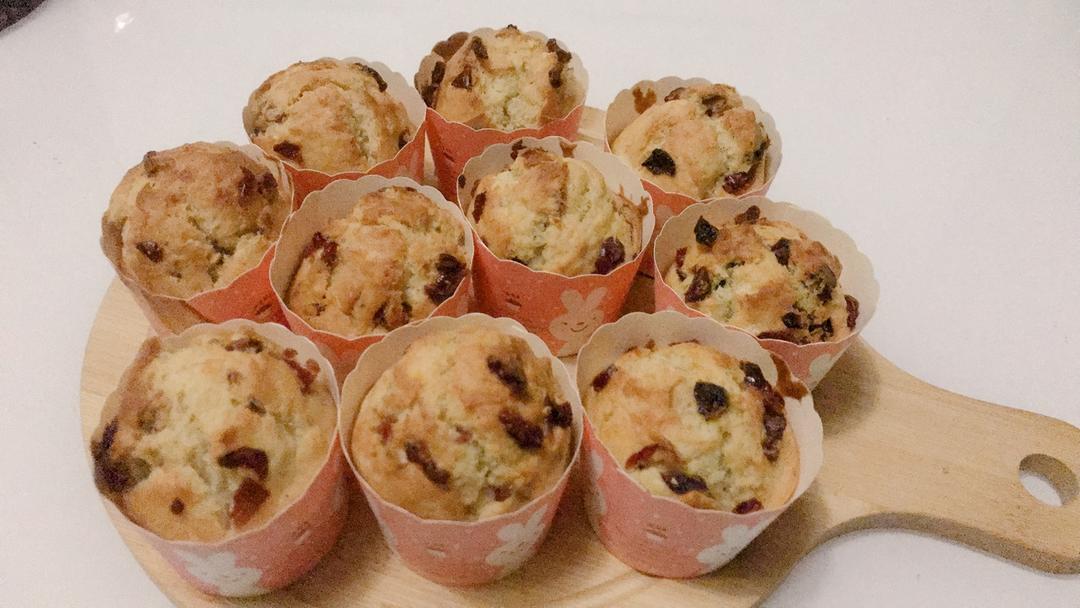 儿童早餐—香蕉蔓越莓玛芬蛋糕