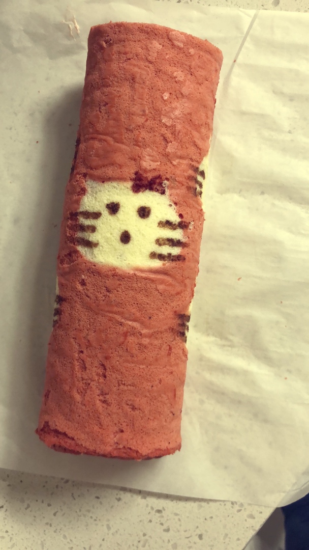 KITTY猫彩绘蛋糕卷