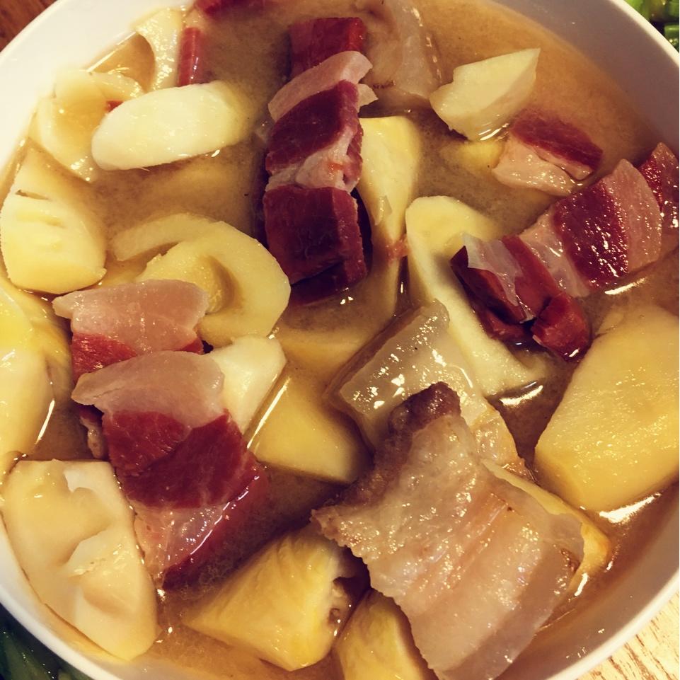 大冰冰做的火腿炖春笋鲜肉