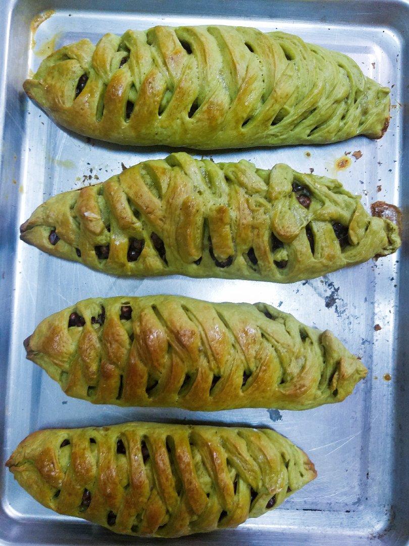 抹茶红豆面包