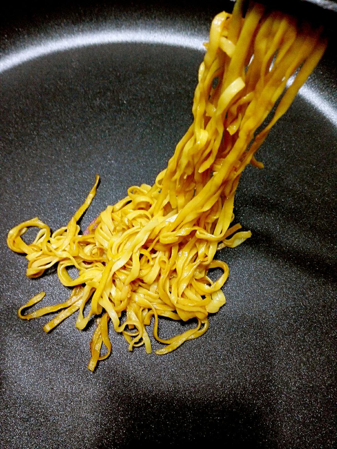(宝宝辅食)胡萝卜花面片