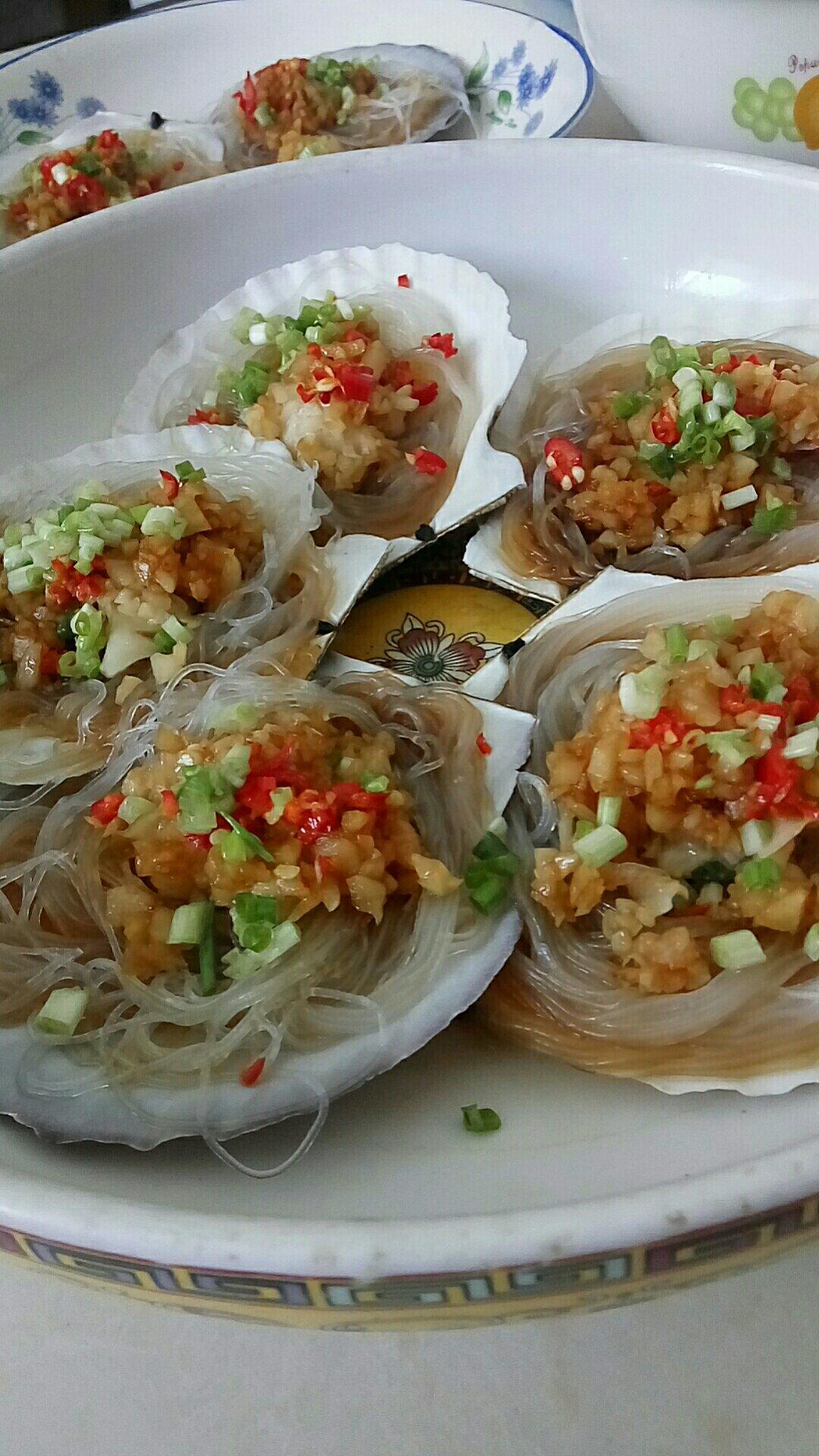 入画浅相思-8做的蒜蓉粉丝蒸扇贝