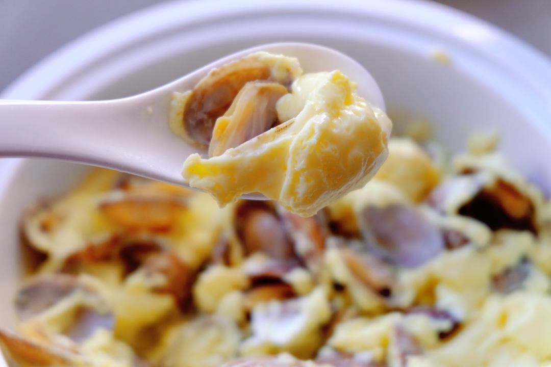 软嫩鲜的蚬子鸡蛋羹