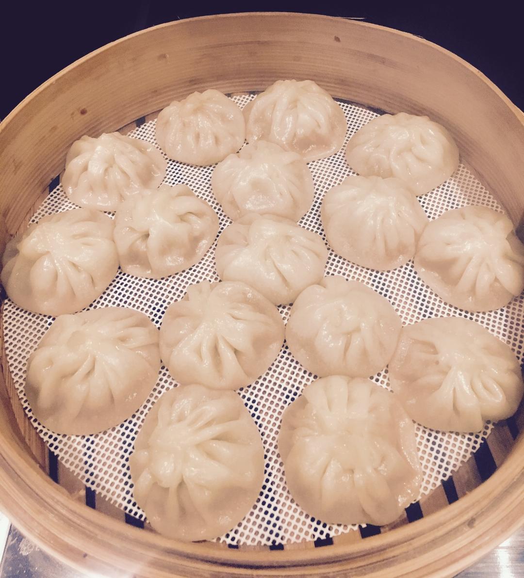 灌汤小笼包