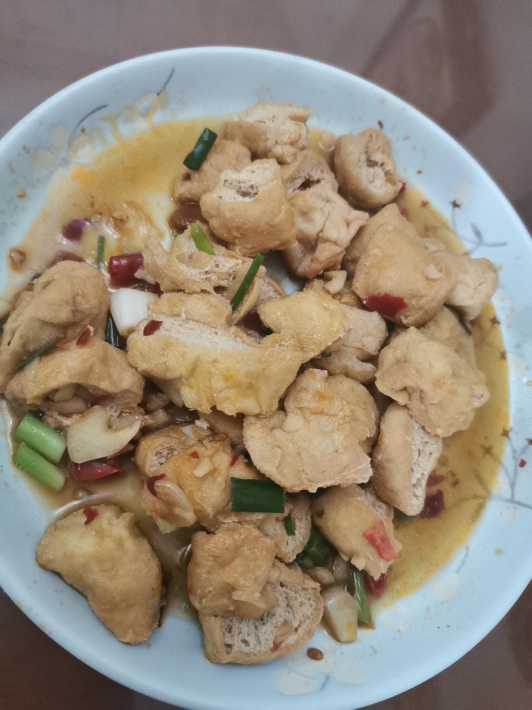 酱汁浓郁！一口爆汁的尖椒炒豆泡！
