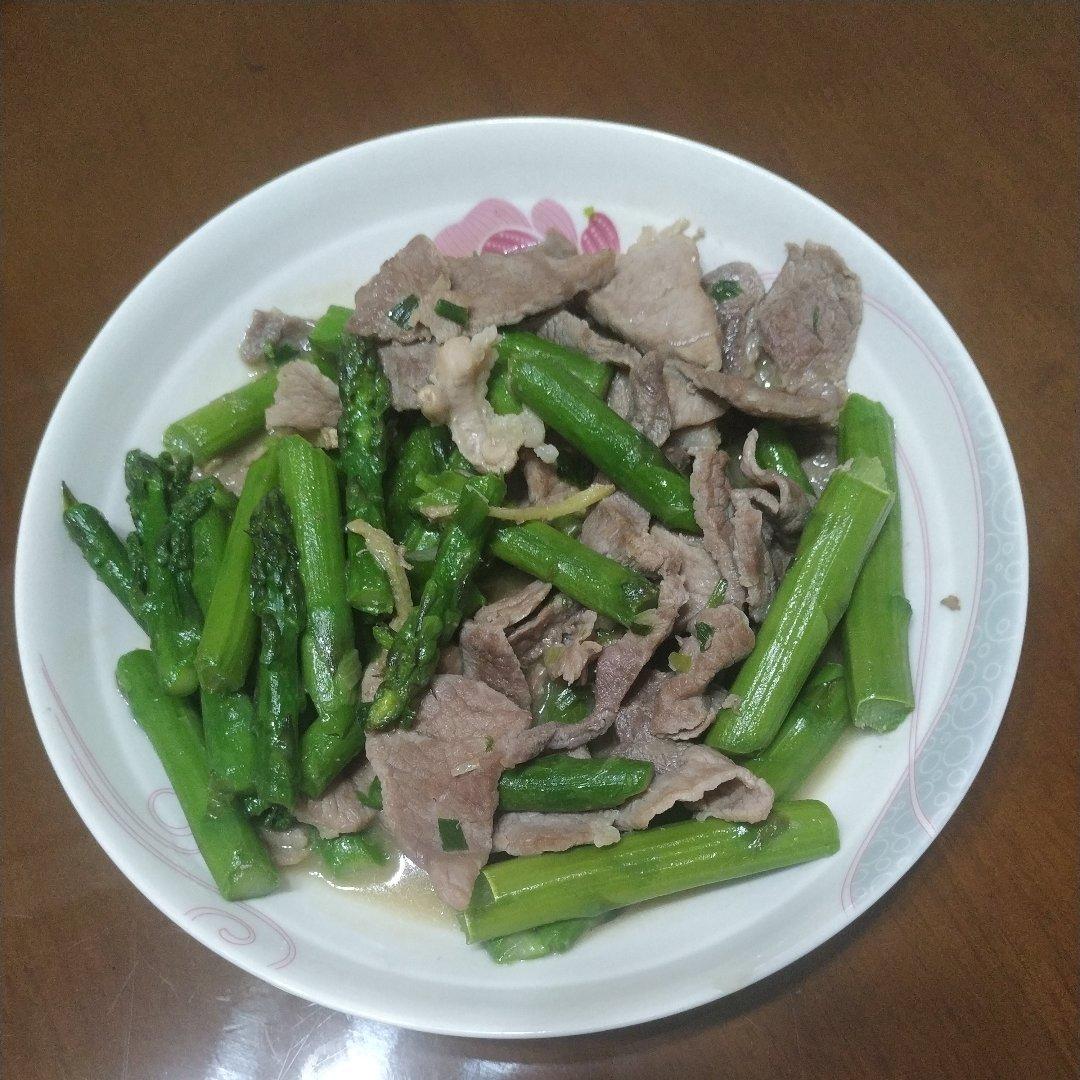 芦笋炒肉片