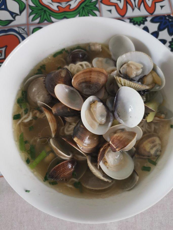 蛤蜊汤面