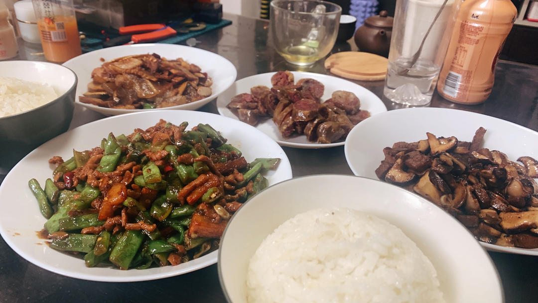 黑椒茄汁香菇牛排