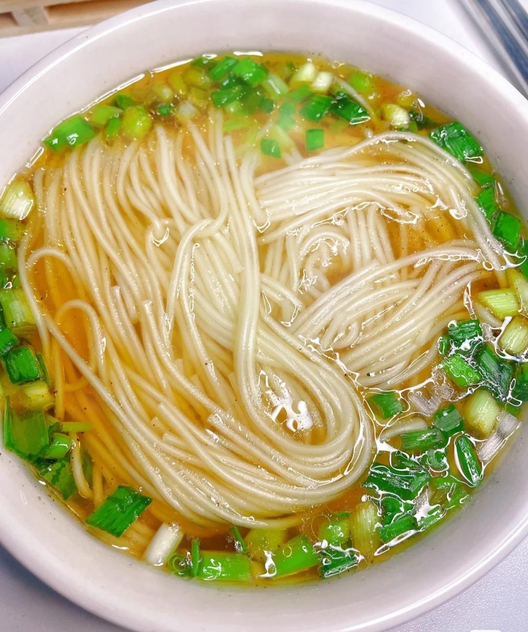 【煮面条加鸡蛋的做法步骤图,怎么做好吃】小万炒鸡蛋_下厨房