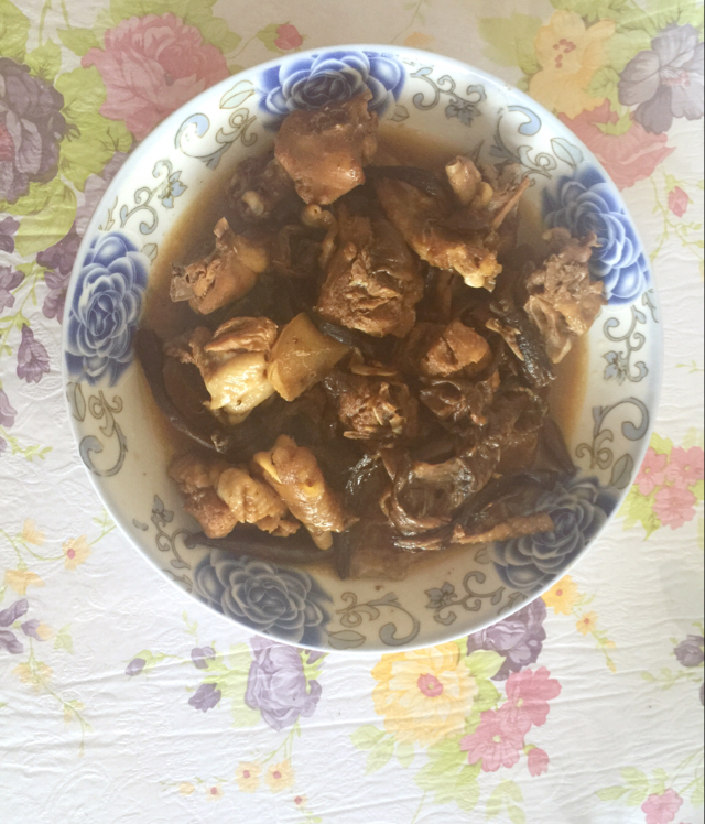 小鸡炖蘑菇
