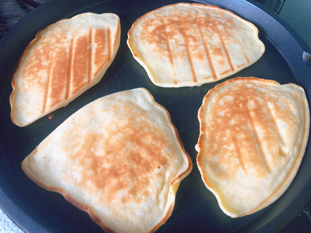 一口气吃六个！！超嗲！奶油松饼🧇