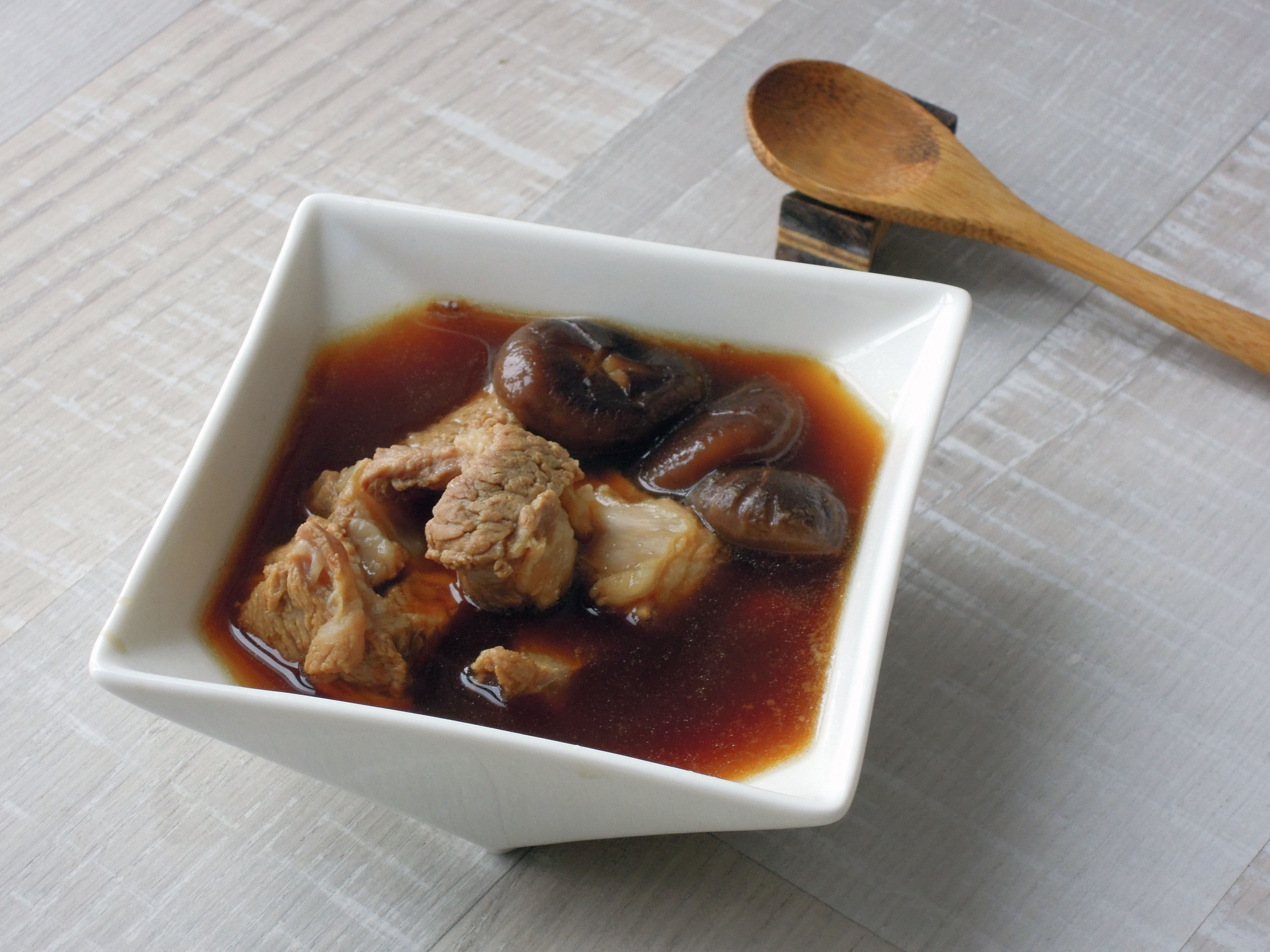 马来西亚肉骨茶（丰富配料版）