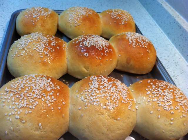 三月里的小雨做的小面包