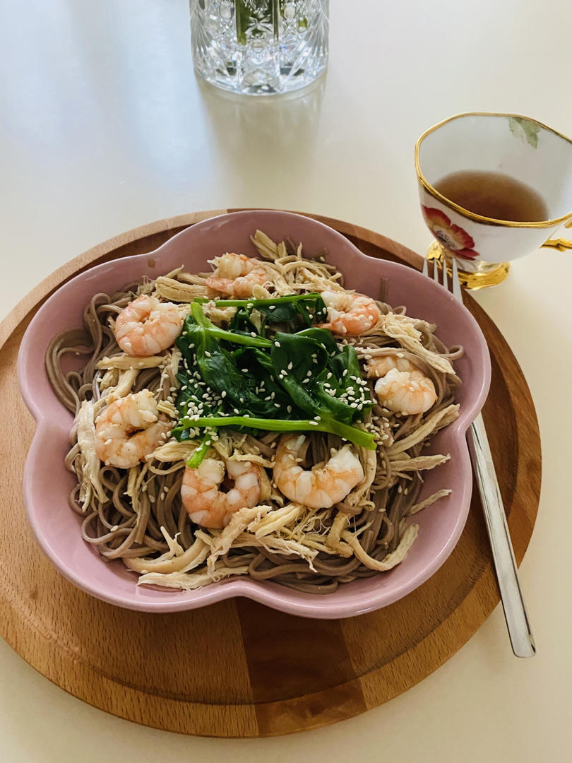 【快手减脂餐】凉拌鸡丝荞麦面（附万能凉拌汁做法）