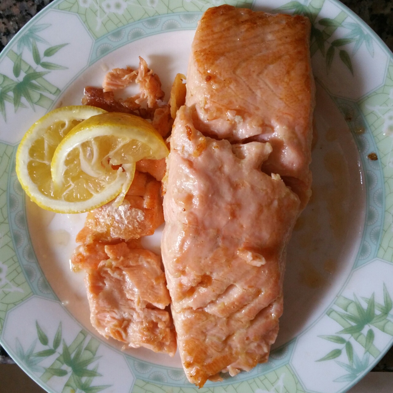 香煎三文鱼配土豆泥