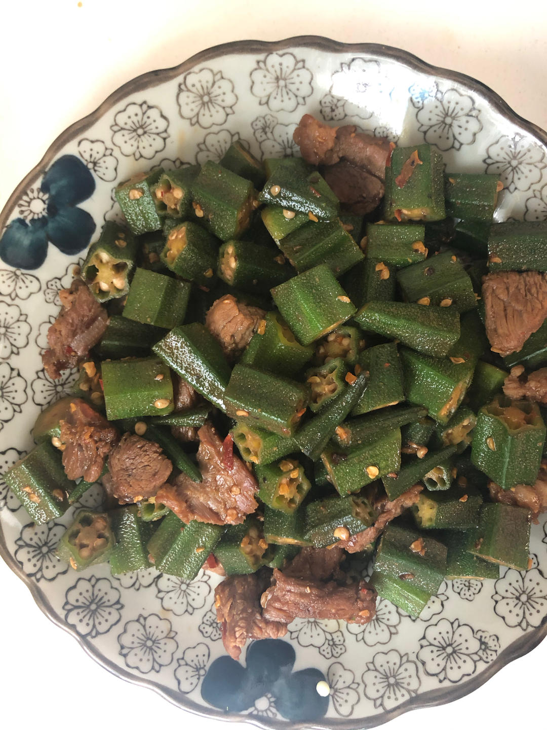 秋葵炒牛肉粒