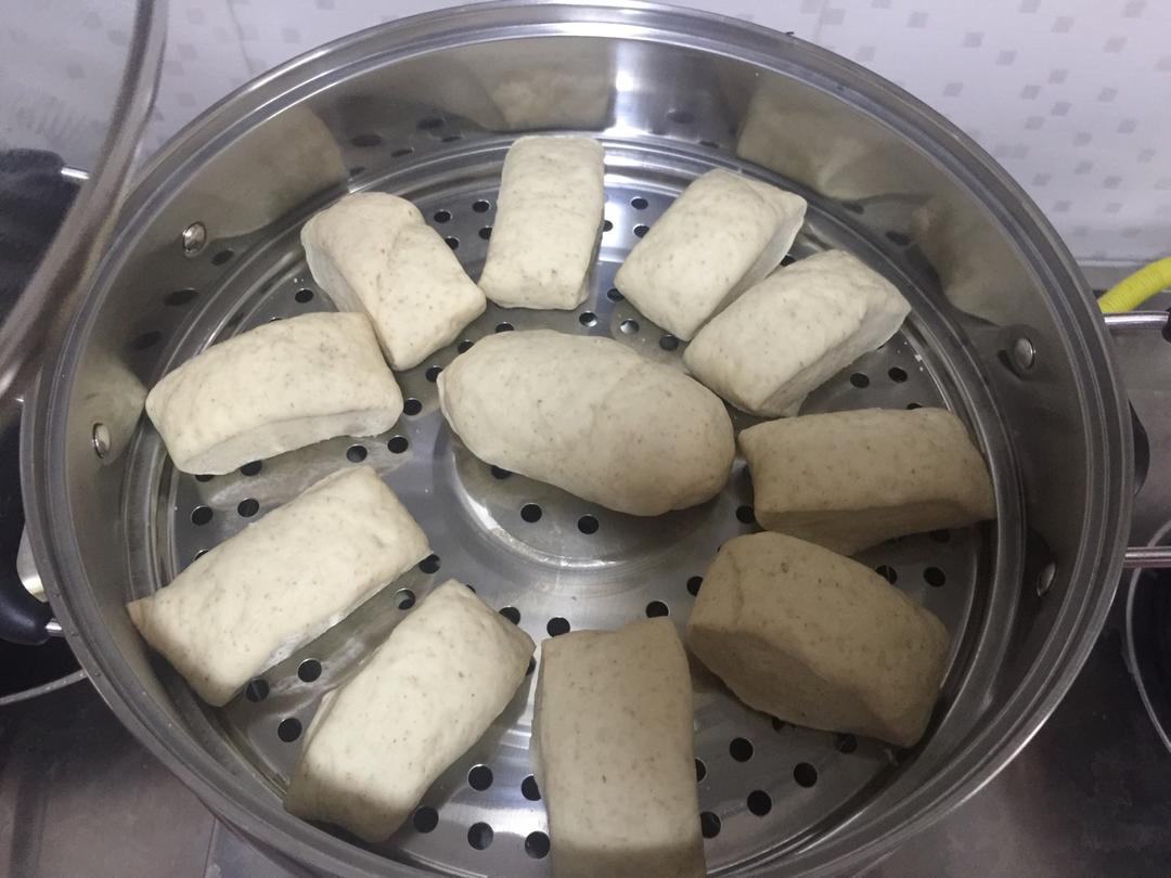 全麦馒头