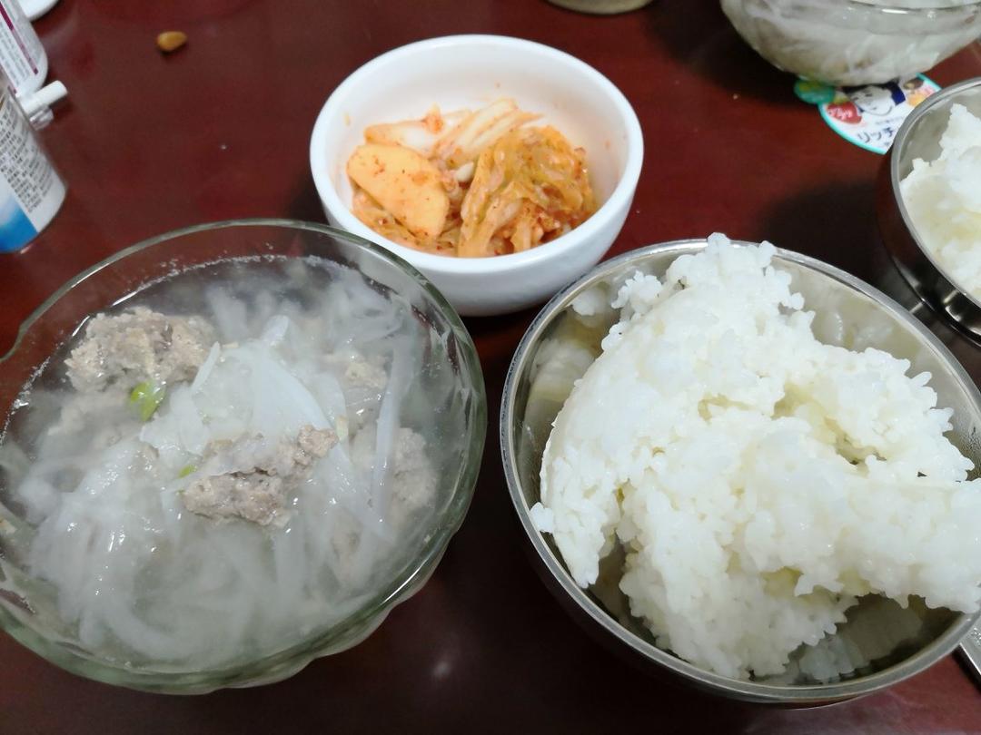 【10分钟系列】白萝卜豆腐圆子汤