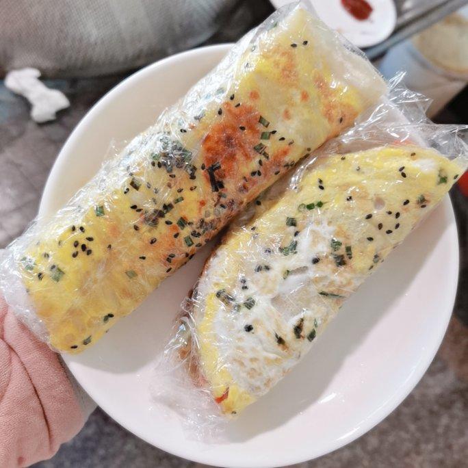 鸡蛋卷饼（路边摊复制版）