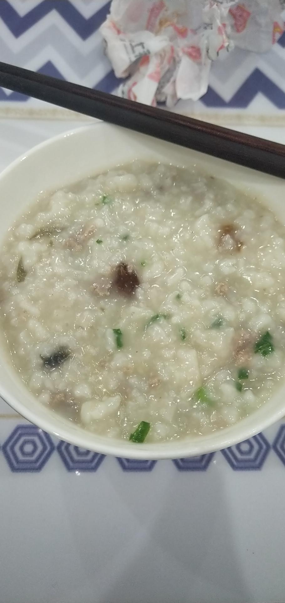 十五分钟快手之香滑皮蛋瘦肉粥(附五分钟电饭煲电压力锅更快捷方法)