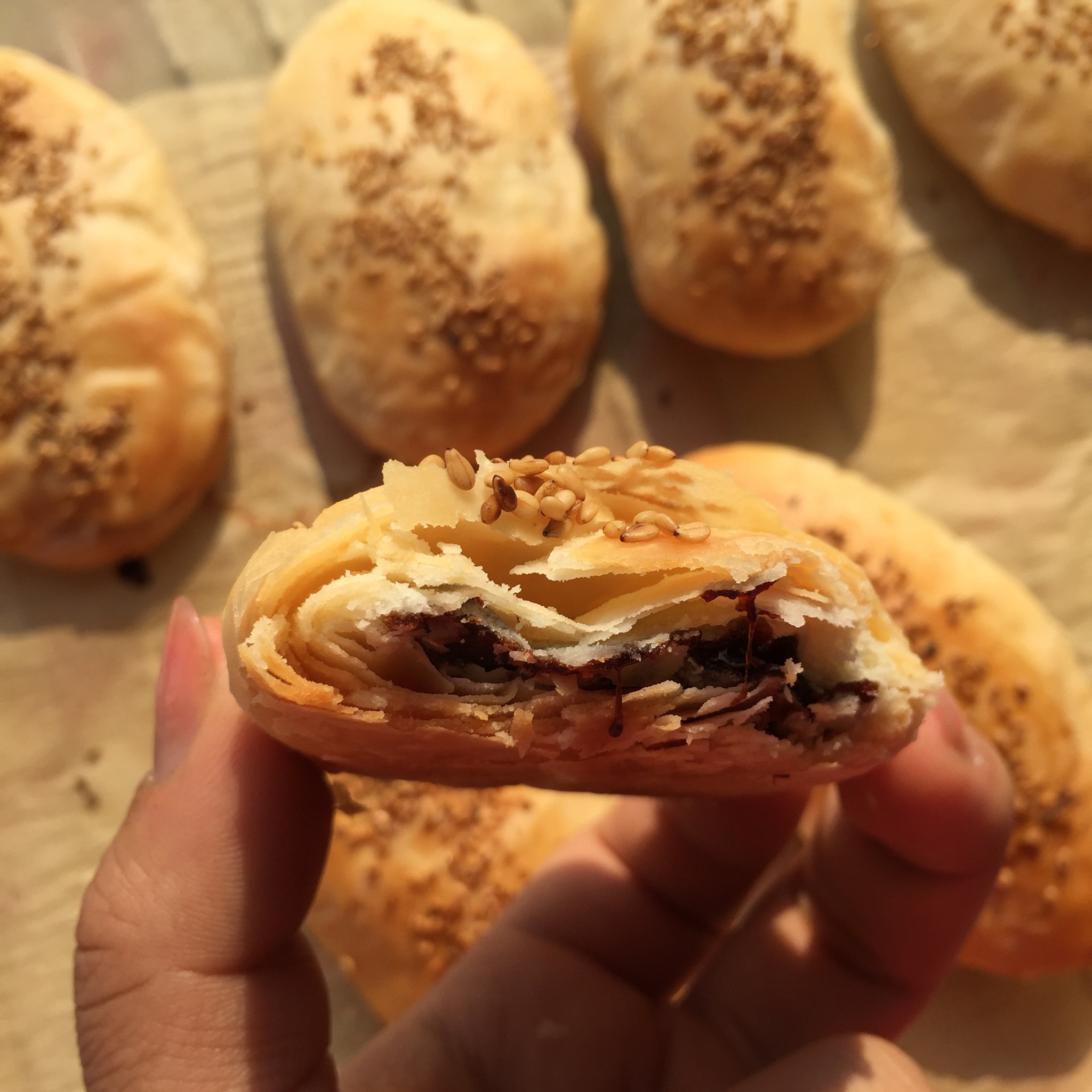 会掉渣，会爆浆的红糖烧饼