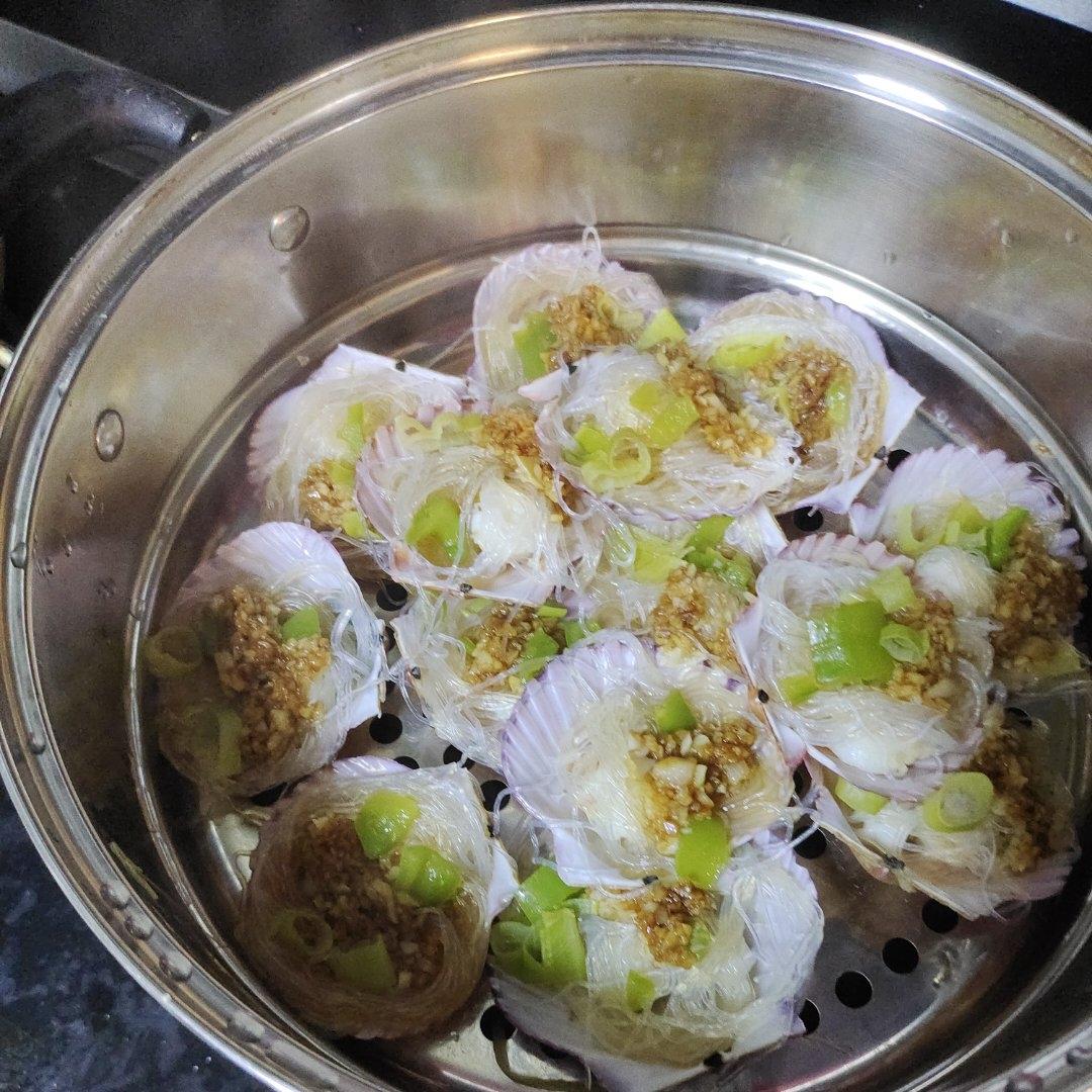 零失败的蒜蓉粉丝蒸扇贝