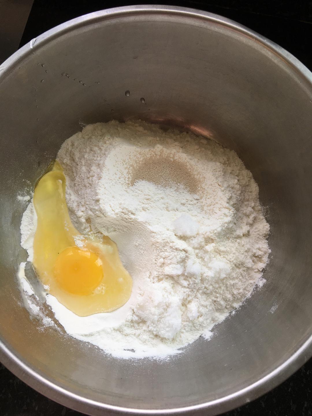 一次发酵༄「奶香发面小饼」༄的做法 步骤1