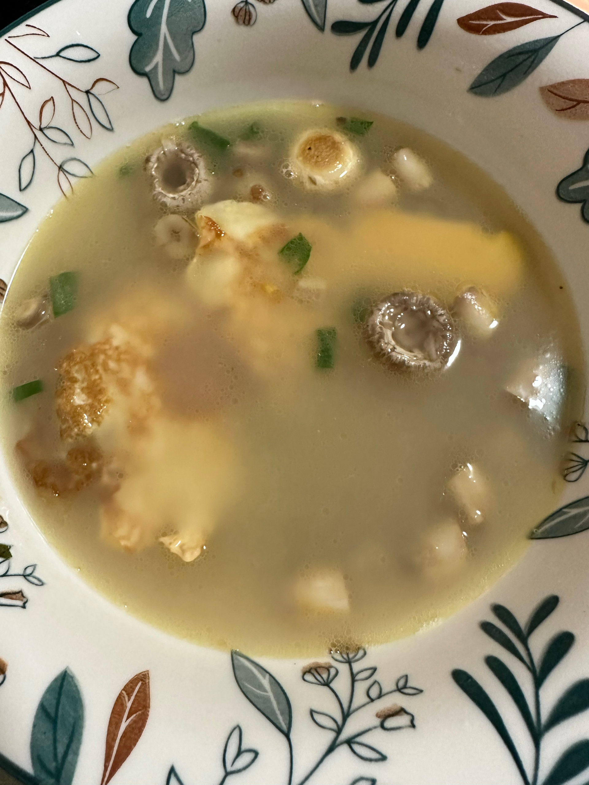 口蘑煎蛋汤