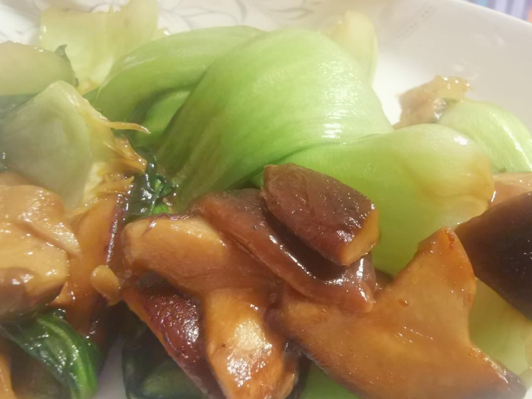 简易版香菇扒油菜