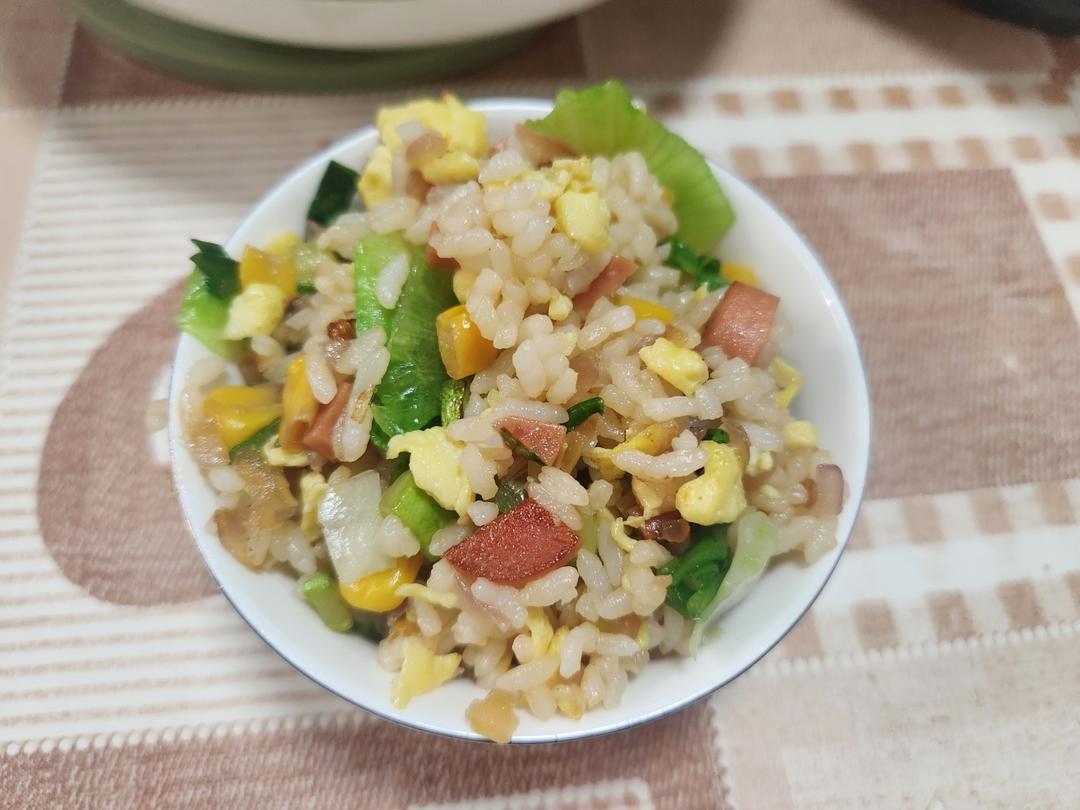 不粘锅少油版蛋炒饭