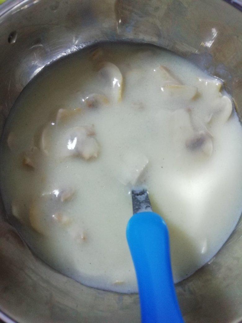 超惊艳奶油蘑菇汤(牛奶版本)