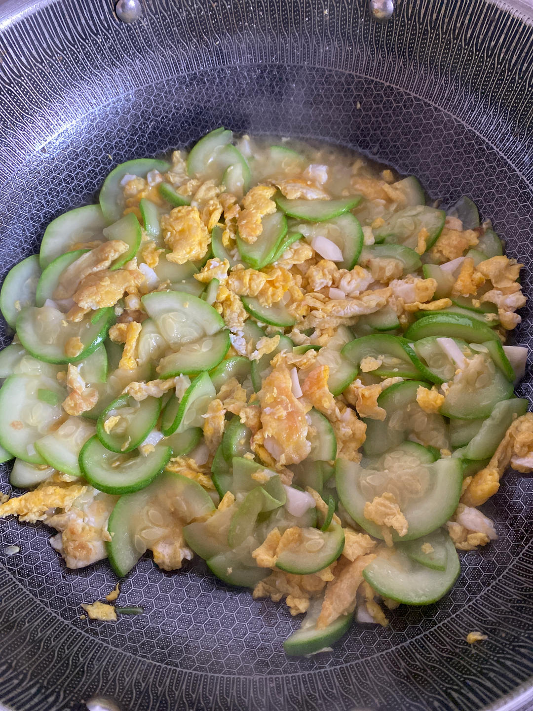清香的西葫芦炒鸡蛋