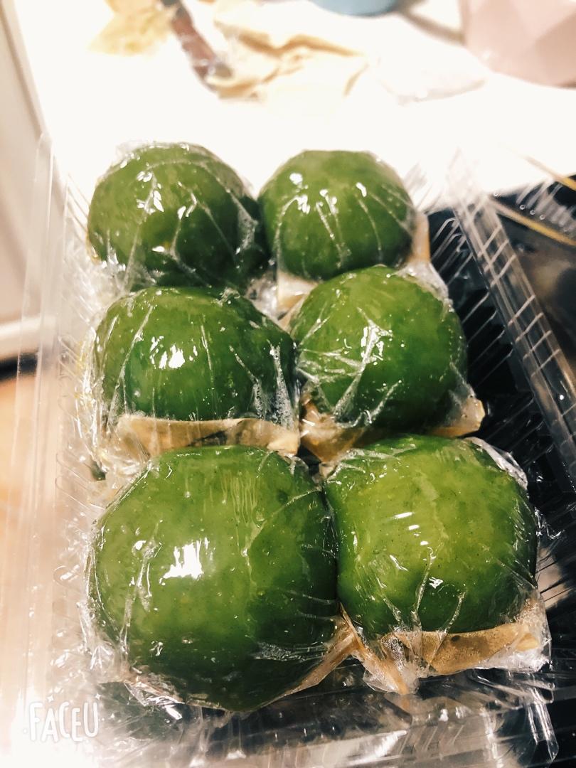 网红青团～～咸蛋黄肉松青团