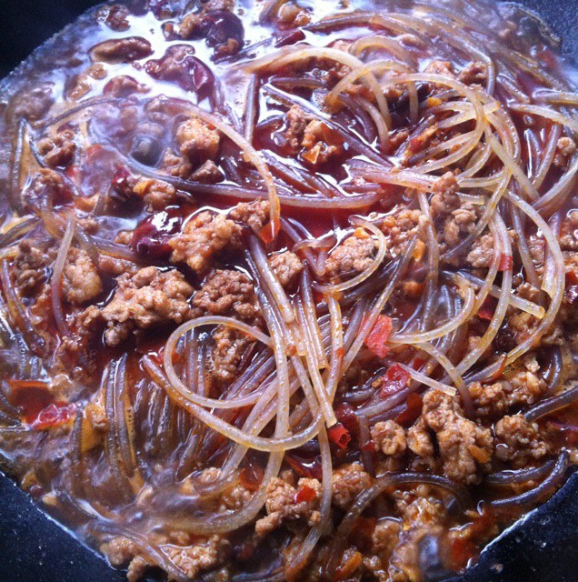 肉末粉丝煲