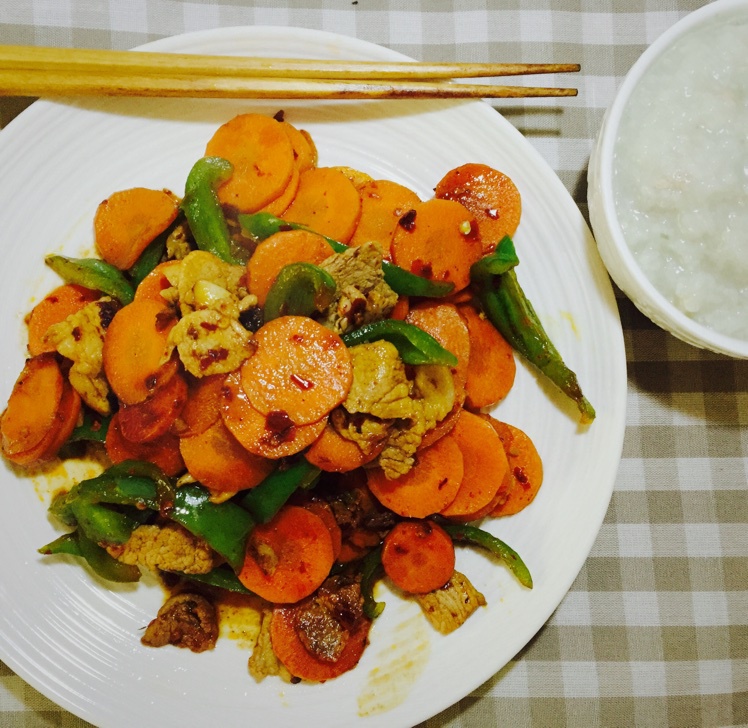 胡萝卜炒肉片