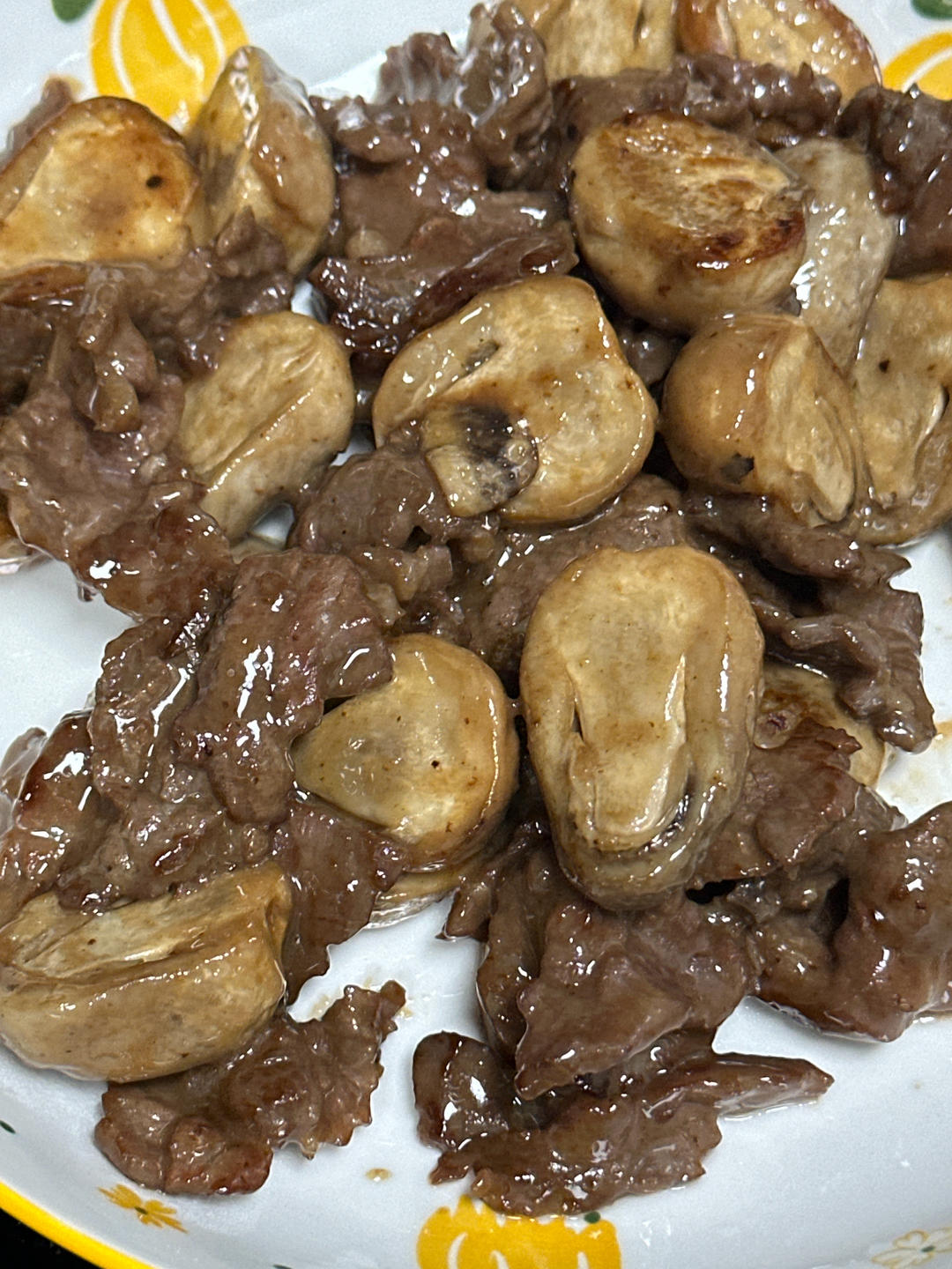 就是那个味！粤菜经典~蚝油草菇炒牛肉