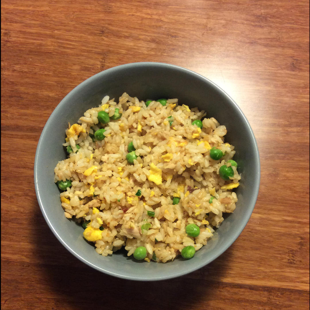 金枪鱼炒饭