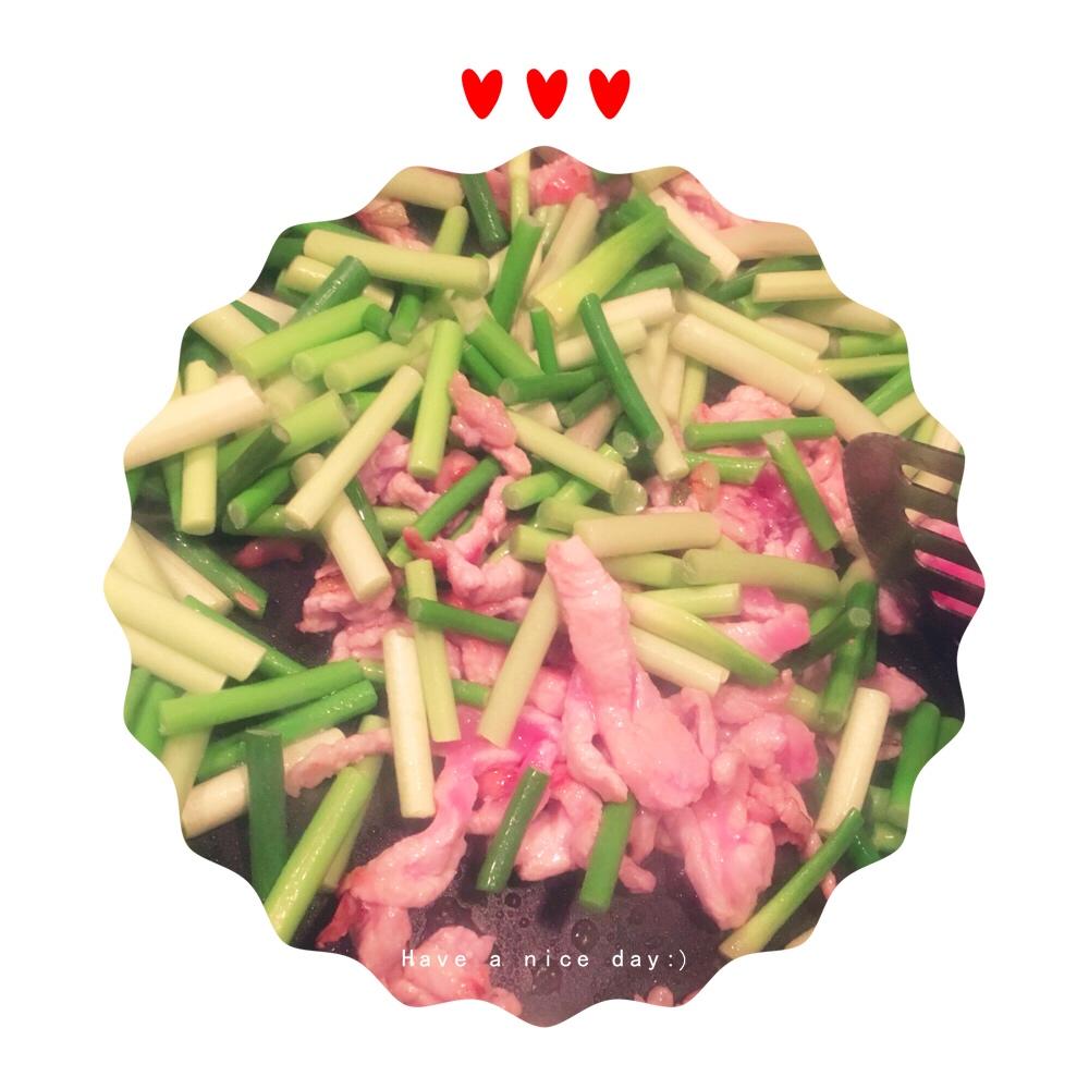蒜苔炒肉丝