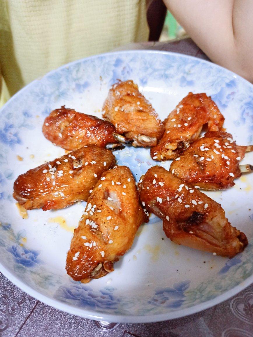 奥尔良烤鸡翅 还没摆盘就被抢光了