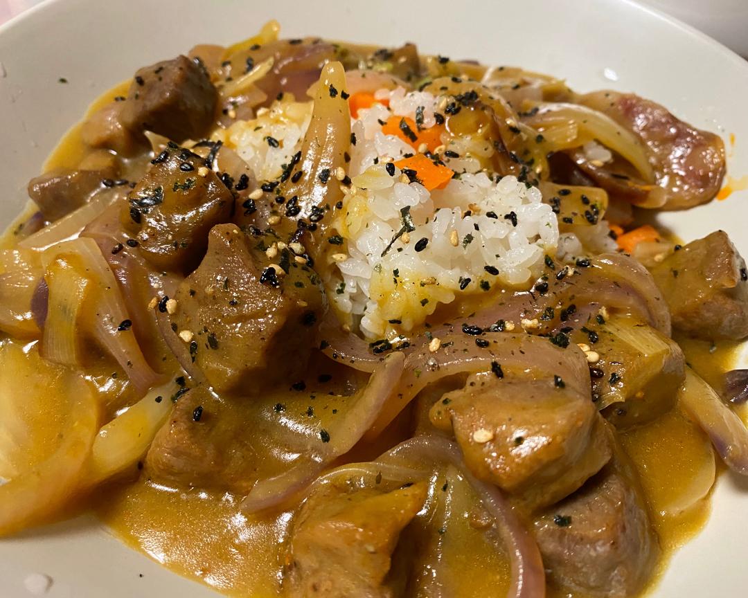 10分钟超快速牛肉粒洋葱咖喱饭