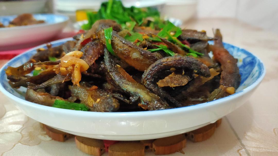 紫苏干煸小泥鳅