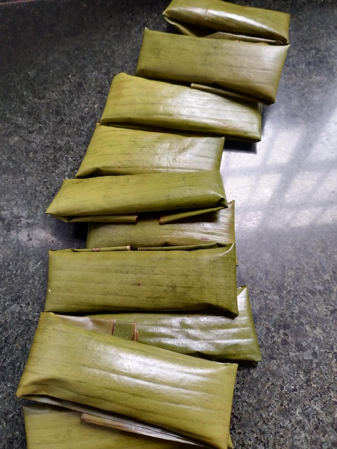 广西特色美食-芭蕉叶糍粑