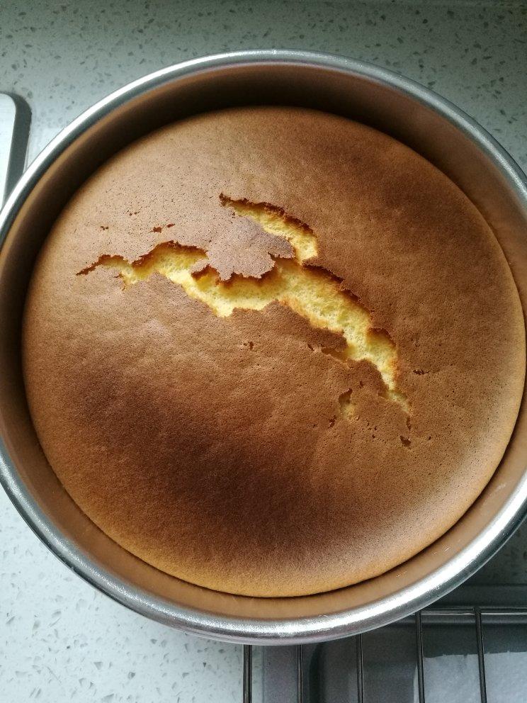 烤箱做蛋糕（戚风蛋糕的做法）