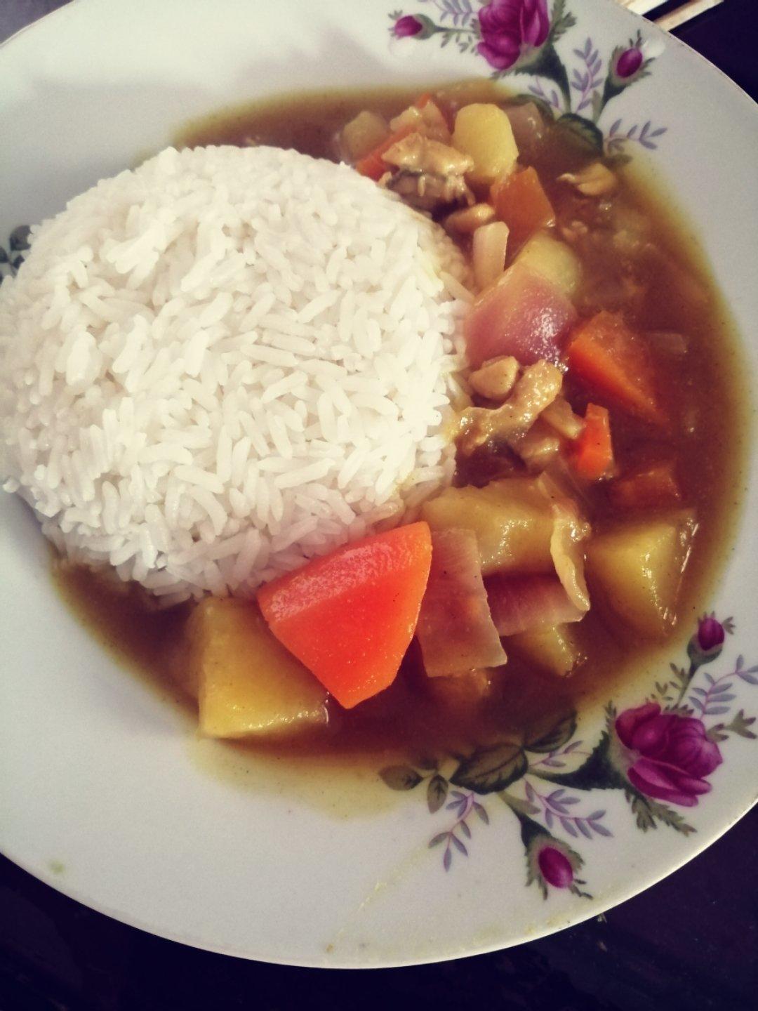 咖喱鸡肉饭
